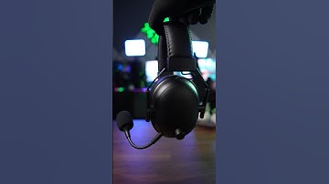 The new #Razer Hyperclear Super Wideband Mic on the Razer BlackShark V2 Pro is in a class of its own