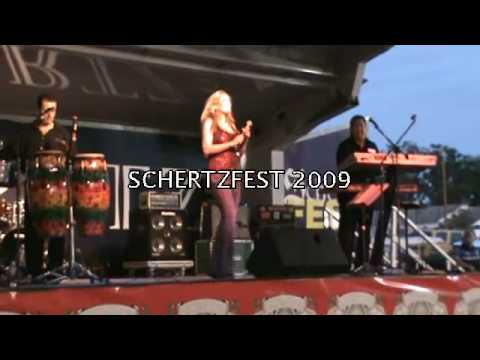 Leslie Lugo Singing Juana La Cubana LIVE @ Schertzfest 10-09