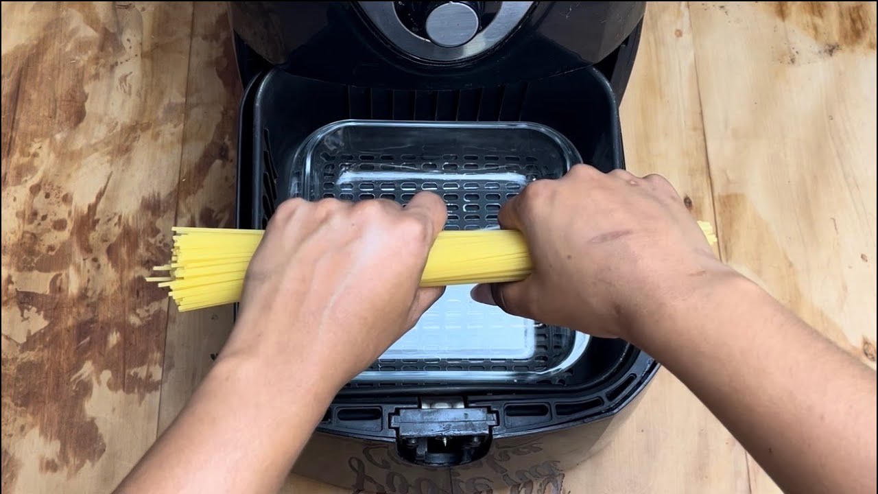 um chef italiano me ensinou, você só vai querer fazer macarrão assim na airfryer