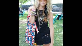 Ke$ha-GET IN LINE