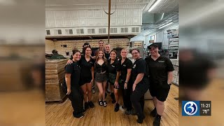‘Pitch Perfect’ star visits Frank Pepe’s in New Haven