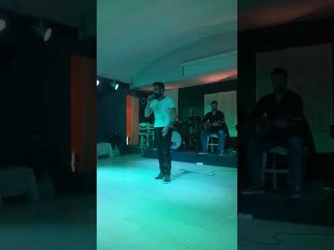 Τσιγγάνας γάλα.Νικος Αϊβαλιώτης