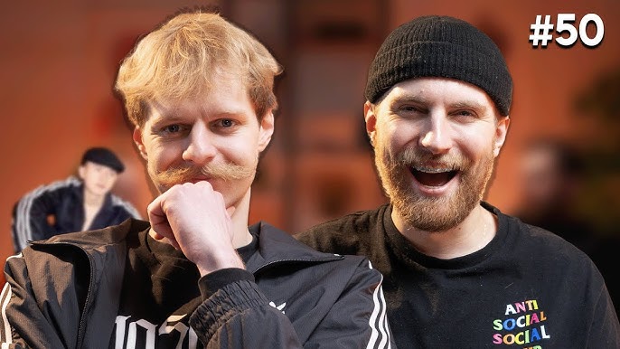 Ayol mushukining yaqindan korinishi Legginglarda onanizm