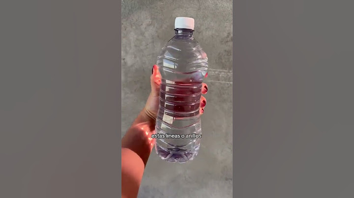 ¿Te habías puesto a pensar en por qué las botellas de agua no son completamente lisas?