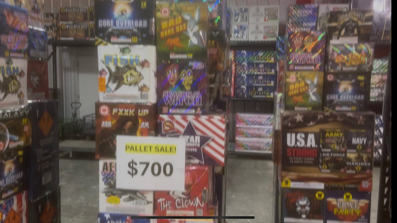 Warrenton Wholesale Fireworks Store Tour 2025 Crazy Deals And Prices🔥🔥💥