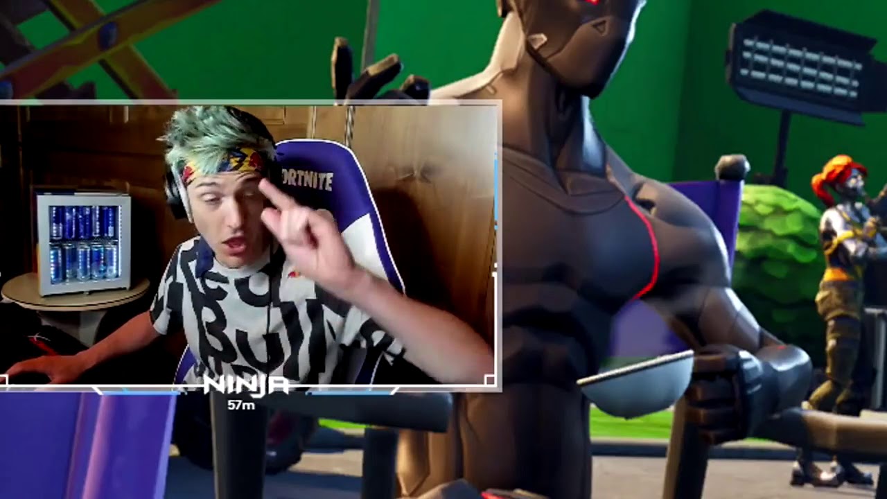 Tfue's Dad Pours SHAMPAGNE ON TFUES HEAD! Tfue celebrates $20,000 tournament win!