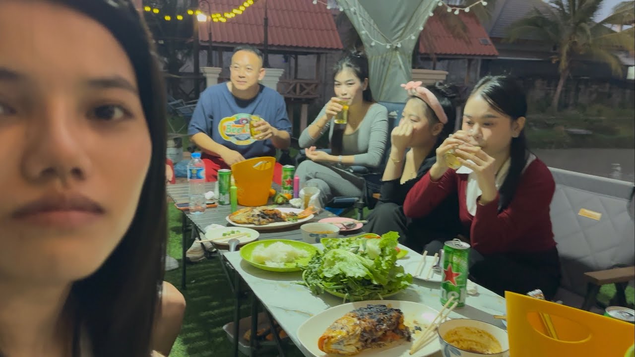 Konbannok and Mark Gin Zaap ຊິພາ FC ຂະເຈົ້າມາເລີຍພາກັນຊິດເບັດເອົາປາເພື່ອຕອນຮັບ