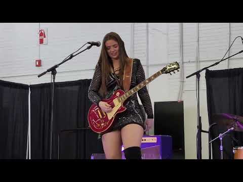 Ally Venable At Dallas International Guitar Festival 5424