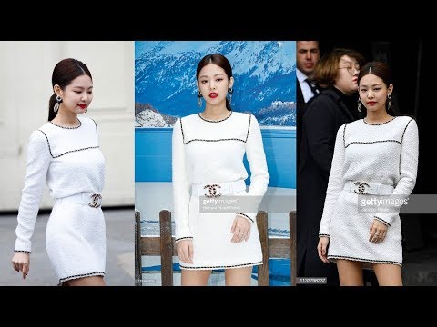 SCENE STEALER BLACKPINKS JENNIE ATTENDED CHANEL FALLWINTER 2022 SHOW   Time International