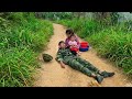 A Kind Single Mother Helps A Young Soldier Who Has Been Robbed By Thugs 