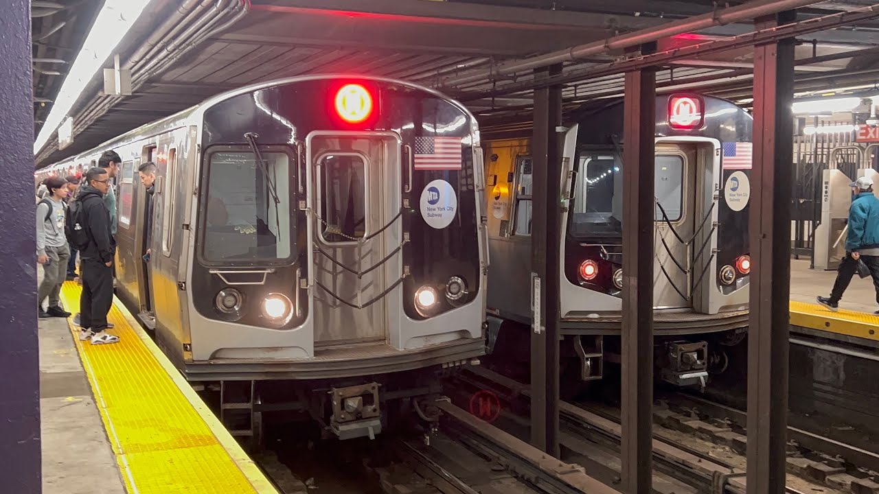 MTA NYCT: PM rush hour M and R train action at 46th Street - YouTube