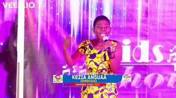 Performing Omekannaya by Mercy Chinwo is Kezia Ansuaa on Kids Talent Show S2