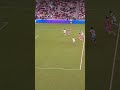 Luis Suárez has the VISION👀 bags a second goal!