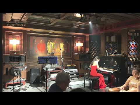 Video Piano Solo - Pianist Ngọc Hà | The Continental... - youtube