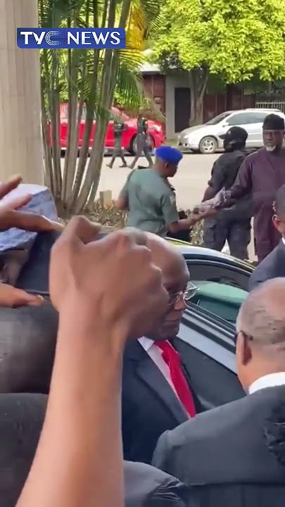 PDP presidential candidate, Atiku Abubakar arrives at the Presidential Election Petition Court