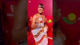 Actress Fella Makafui looking all glamorous at the 27th Ghana Music Awards  #redcarpet