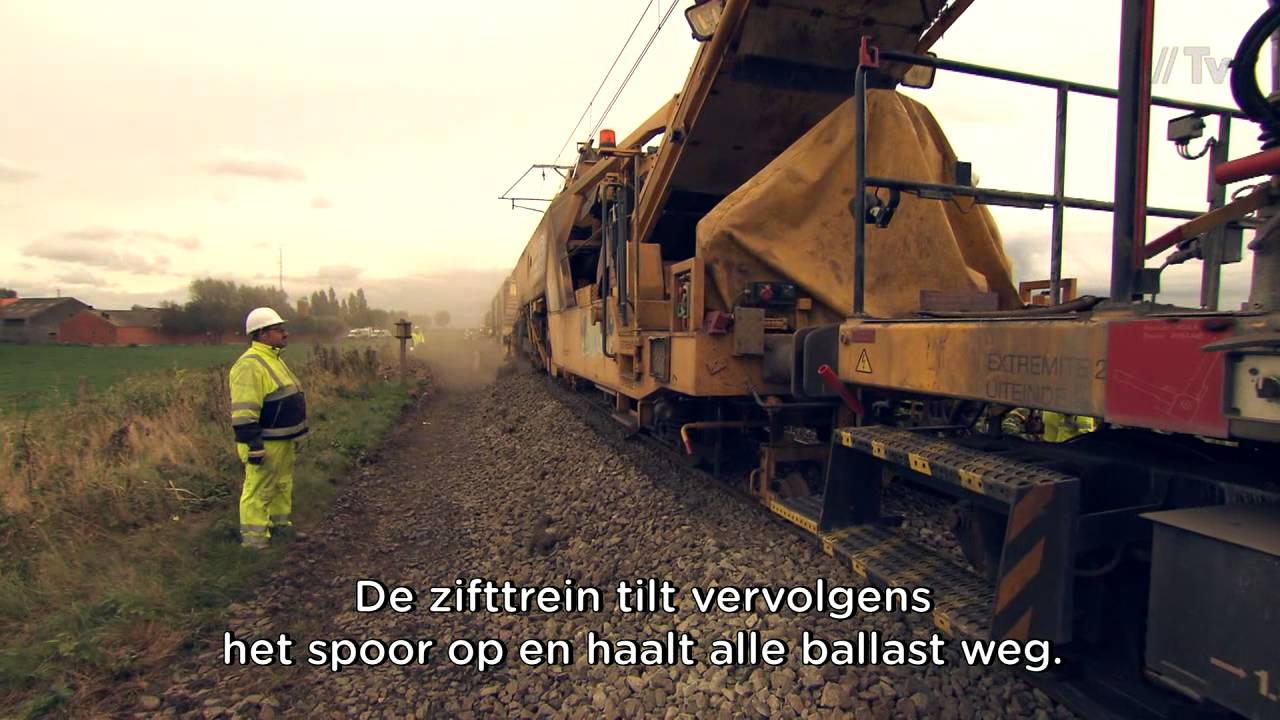 Nieuwe betonnen dwarsliggers op lijn 73