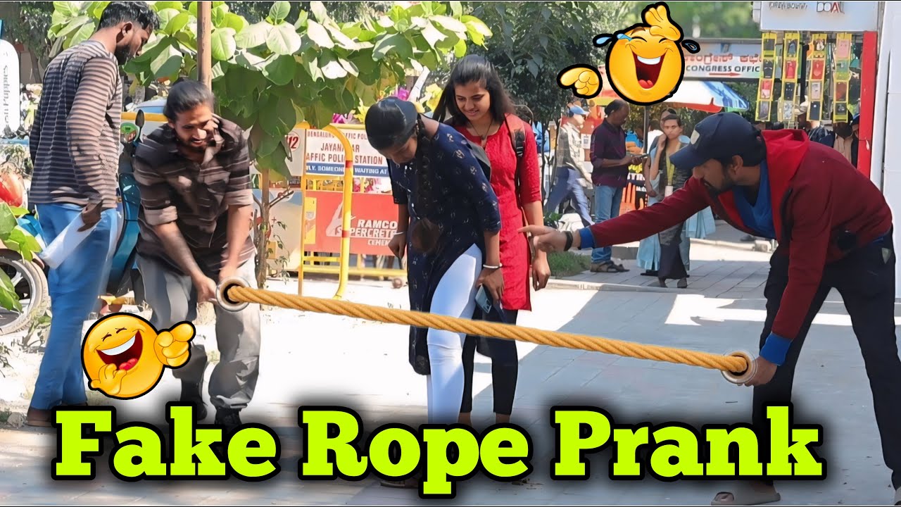 ಕೈಯಲ್ಲಿ ಹಗ್ಗ ಇಲ್ಲದೆ ಎಳೆಯುವ ತಮಾಷೆ 🤯🤪😂/Fake Rope prank 🤯🤪😂/ Kannada Prank/ Tharle Nanmaklu