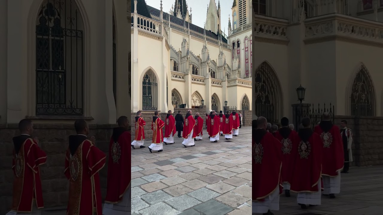 Cortejo para a Missa na Basílica dos Arautos em São Paulo