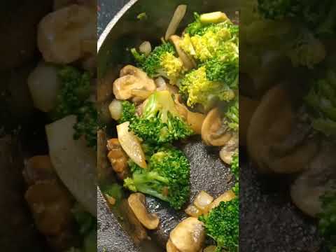 Salteado de brócoli