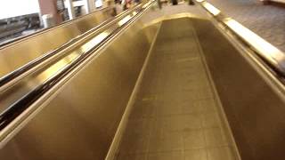 Single-File Moving Walkways to Gates A, D, E at Las Vegas McCarran International Aiport