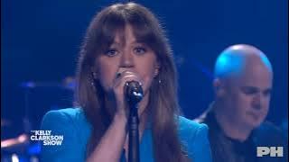 Kelly Clarkson - The Middle (Cover Zedd, Maren Morris & Grey) (Live on The Kelly Clarkson Show)