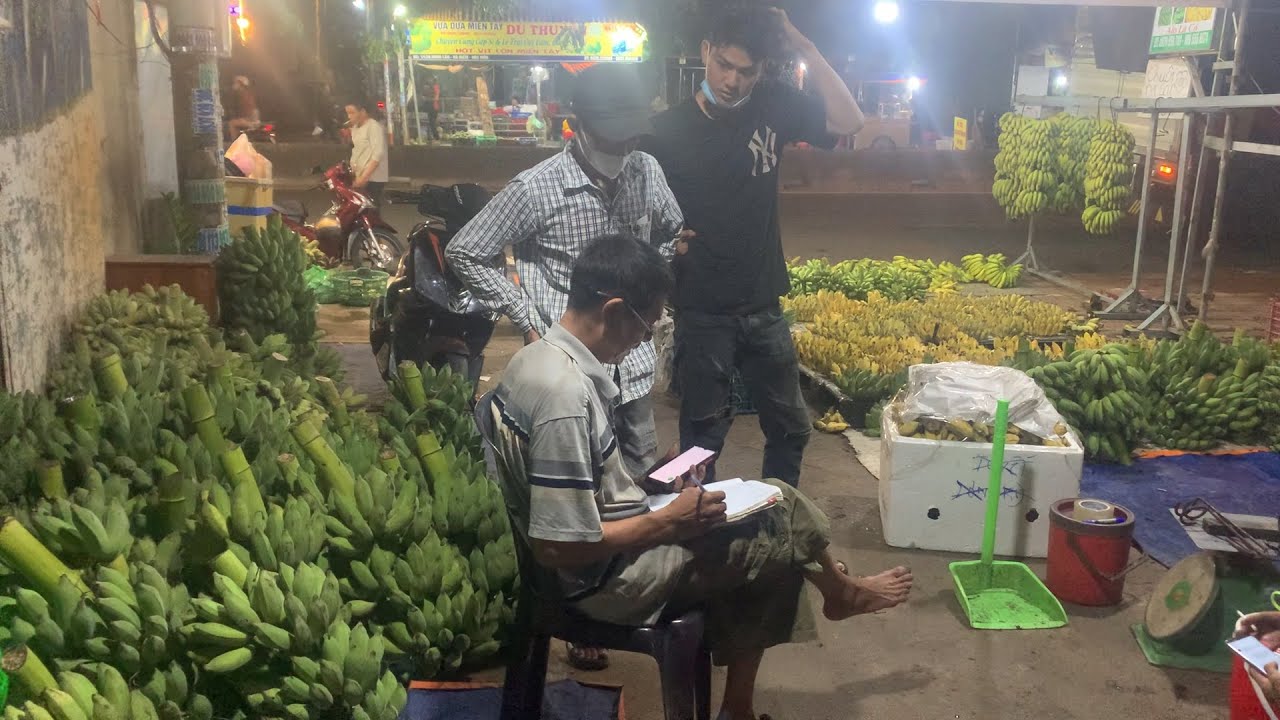 bán chuối xong anh nông dân Tiền Giang,nhận thành quả lao động của mình