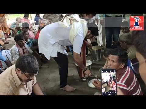 डीआरएम की पत्नी के जन्मदिन पर बाबुल सुप्रियो ने नर-नारायण सेवा में गरीबों को खाना परोसा