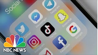 Supreme Court Blocks Texas Social Media Law That Would Restrict Site Blocking
