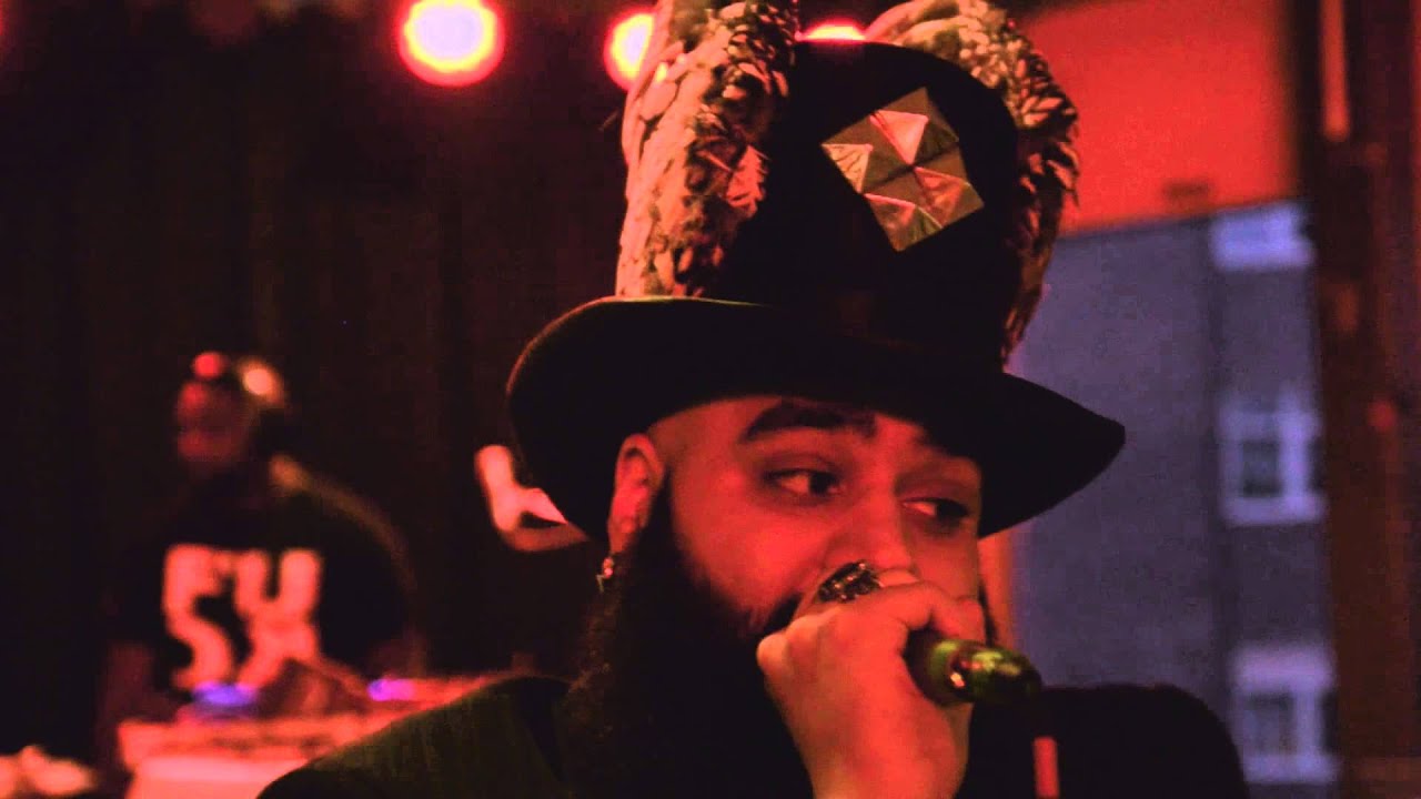 Ozone Fukkaz - Mic Check/Hör du mig? (live hos Ametist i Kärleksattacken)