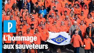 Hommage aux sauveteurs de la SNSM : 15 000 personnes aux Sables d'Olonne