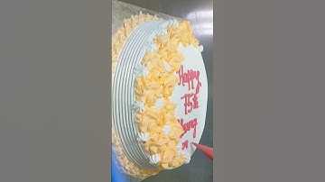 How to write ✍️ on cake || #cake #shortvideo #shorts #shortsfeed #birthdaycake #ytshorts #baking
