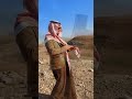 ياللي تبون البر معكم خذوني 
