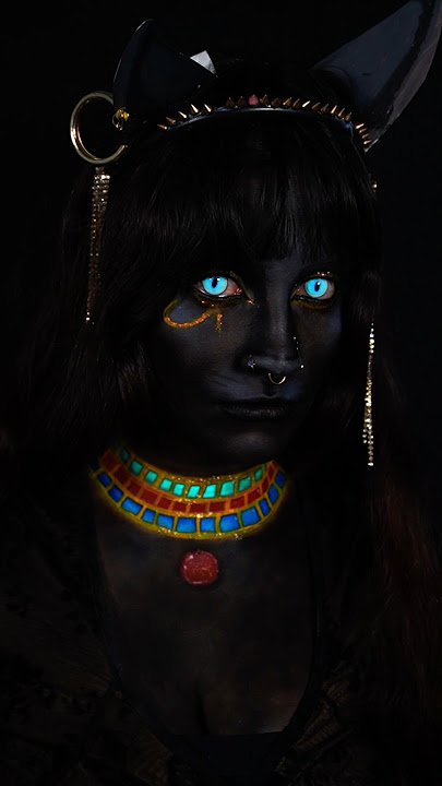 Download lagu #cleopatratrend #cleopatra #makeupartist #makeuptutorial #makeupshorts