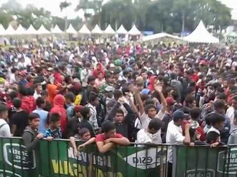 Andego - Ketika Semua Harus Berakhir (Live in Lapang Merdeka Sukabumi)