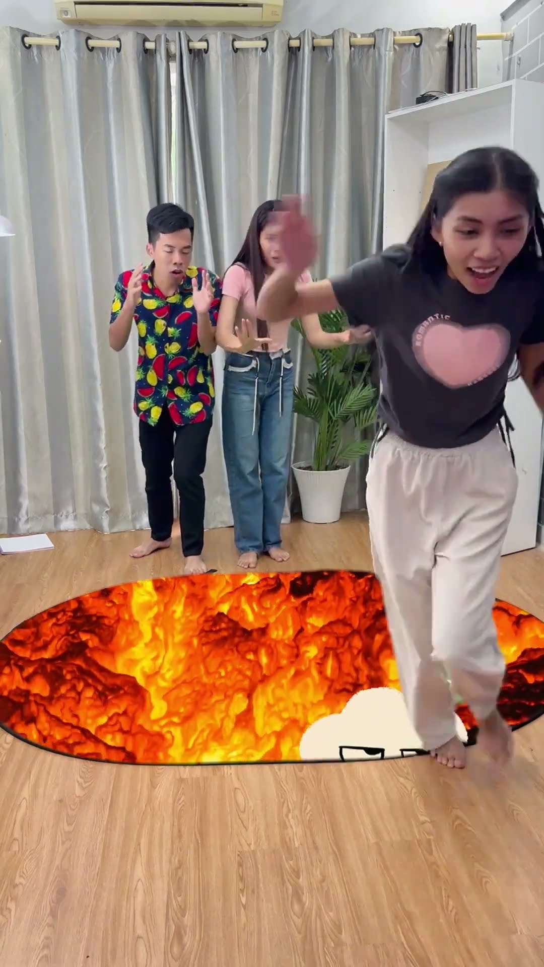 SH - Đi qua Dung Nham bởi Icon || Walk through Lava by Icon #shorts