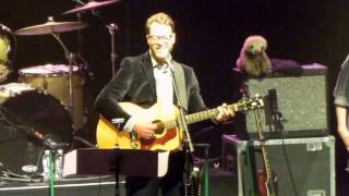 Amos Lee LIVE "Zombie" (The Cranberries) Radio City Music Hall