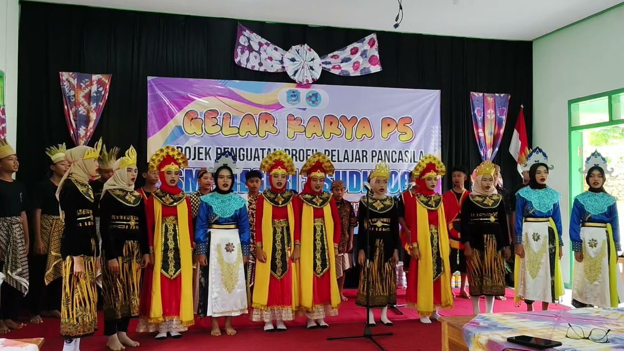 MEDLEY LAGU DAERAH OLEH SISWA SISWI KELAS 7 SMPN 3 SUDIMORO, Arr. Wiwik Andantino