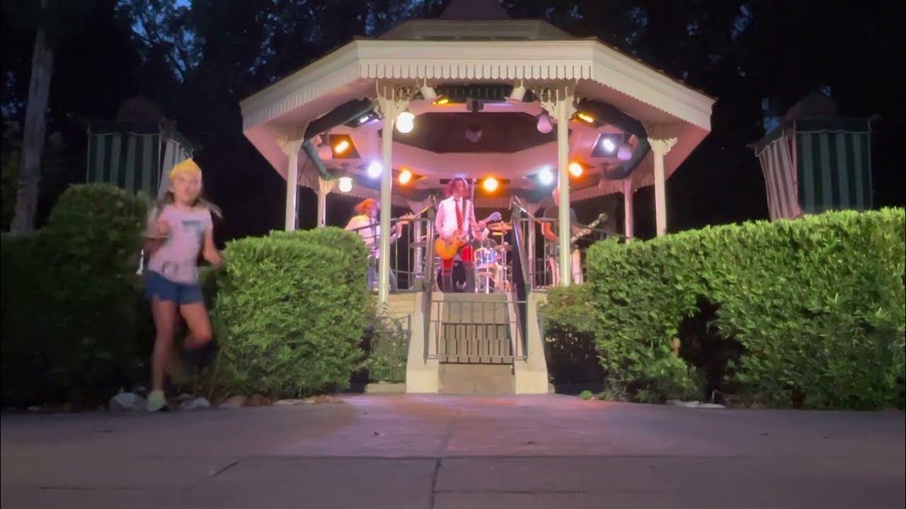 Command Performance at EPCOT British Pavilion August 25, 2022 YouTube
