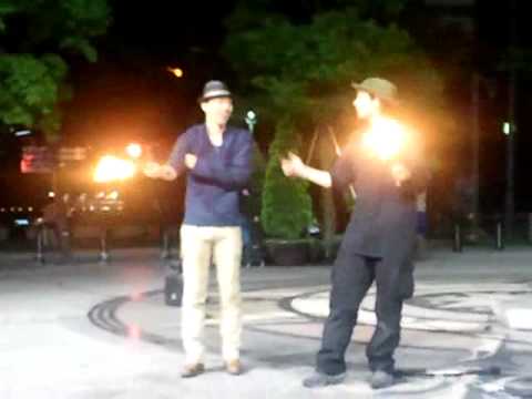 alley katz.org (ｱｰﾘｰｷｬｯﾂ ﾎﾟｰﾙ) 横浜大道芸 2011/05/21 No.4 - YouTube