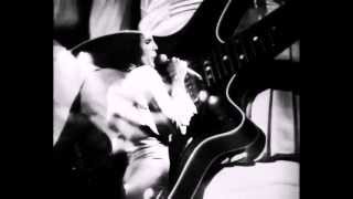 Download Lagu Queen - White Queen (As It Began) MP3