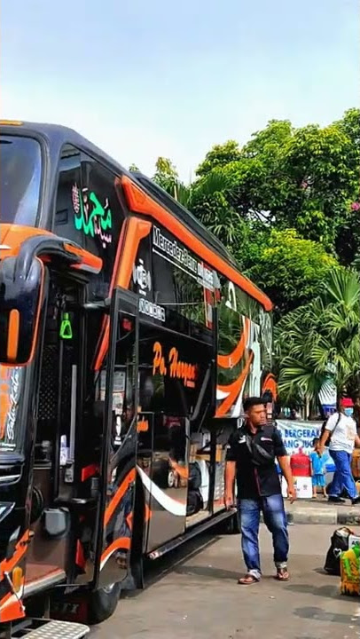 Story bus PO Haryanto 014 'Gosti' #poharyanto #adiputro #menarakudus #mercedes #shorts #storywa