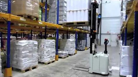 Automated Guided Vehicle (AGV) - Pallet Unloading in Warehouse Rack