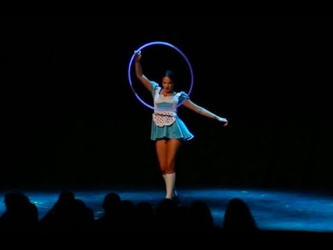 HUA HOOP PERFORMER - LEX RAE