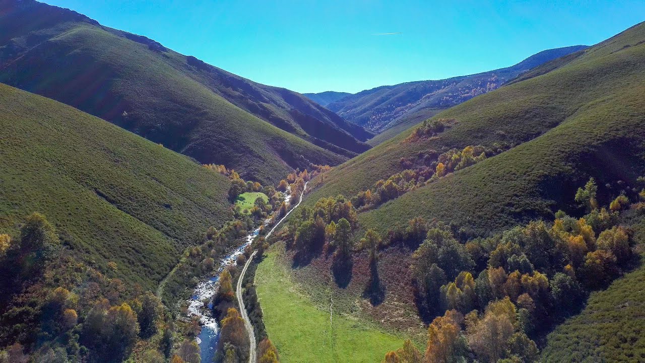 RÍO E SERRA DE QUEIXA a vista de dron