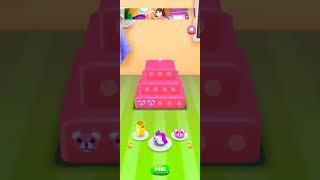 Talking Angela 2 making strawberry 🍓 flavour 🎂 cake