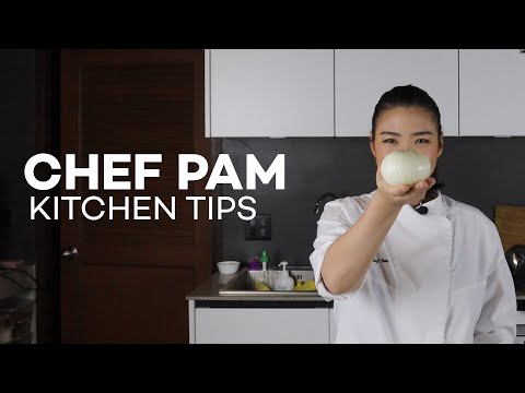 How to chop onions วิธีการหั่นหัวหอม by Chef Pam