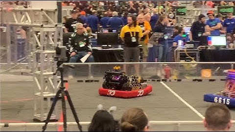 FRC 33 Killer Bees Clean Robot Video - FIRST in Michigan State Championship DTE M11