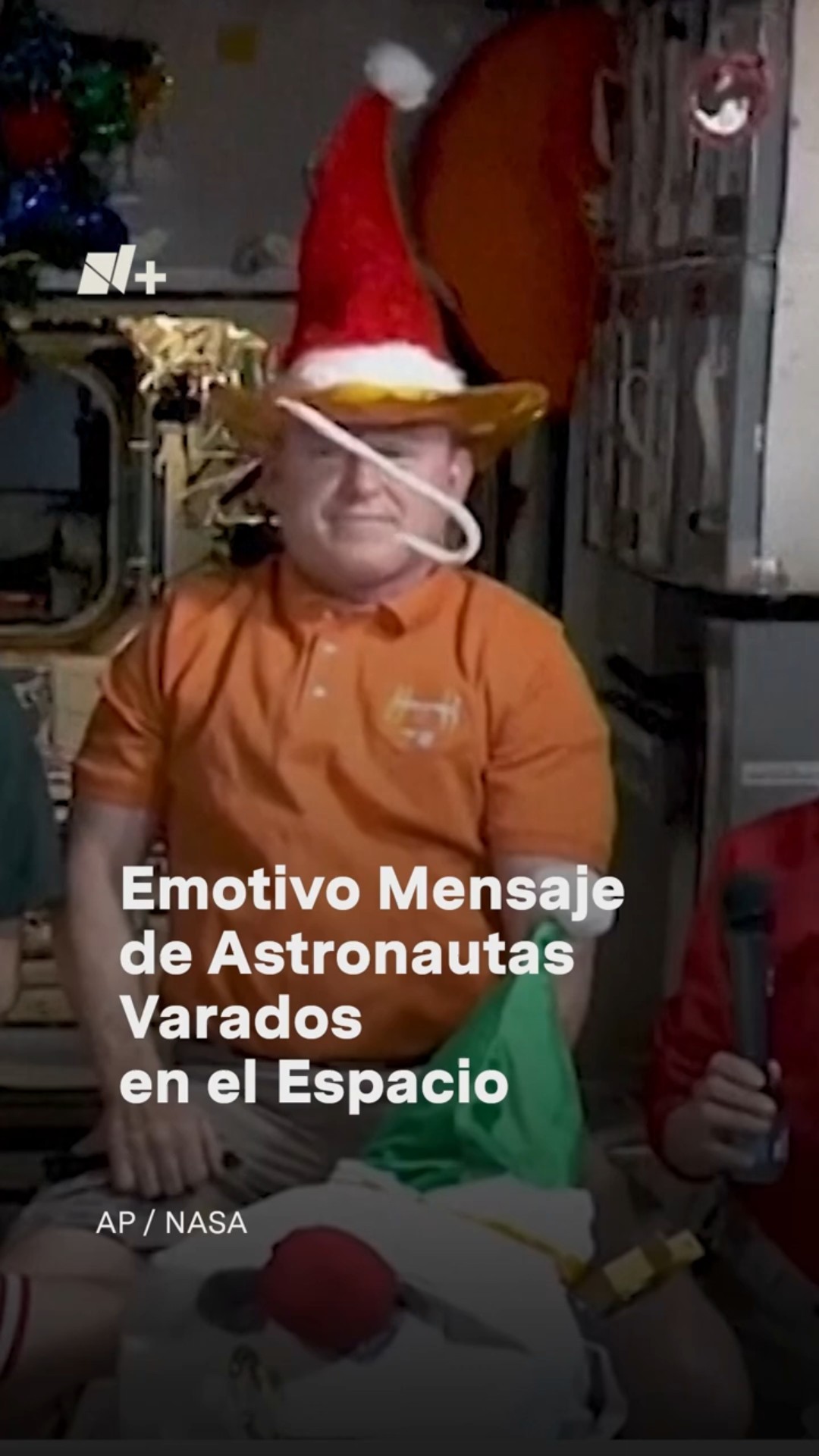 Astronautas varados en el espacio mandan mensaje de Navidad #nmas #shorts #navidad #espacio