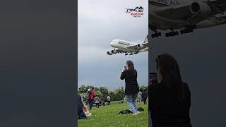A380's Extraordinary Flyover!😳 Singapore Airbus A380 🇸🇬✈️👑. #singaporeairlines #airbusa380 #shorts